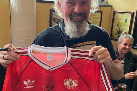 Man Utd legend looks like a new man with bushy beard and grey hair – but can you guess who it is?