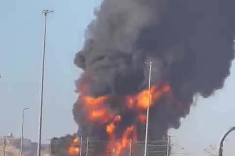 ‘Is my car on fire?’ – Max Verstappen smells fumes from huge blaze 12 miles away during Saudi..