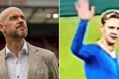 Man Utd target Frenkie de Jong reacts as fan shouts ‘Erik ten Hag is waiting for you’