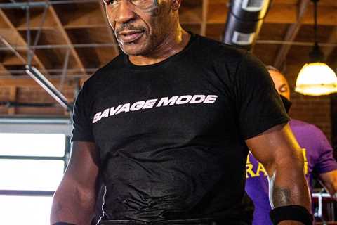 Mike Tyson to face Ric Flair… in verbal sparring match as boxing icon and WWE legend announce..