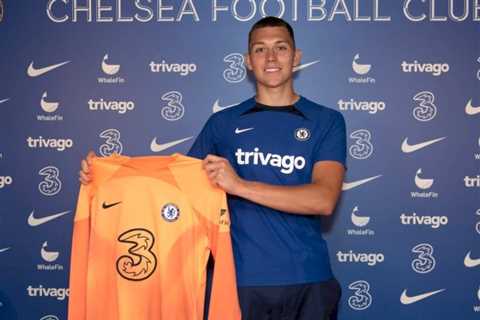 Chelsea announce £12m Gabriel Slonina signing hours after agreeing Carney Chukwuemeka transfer