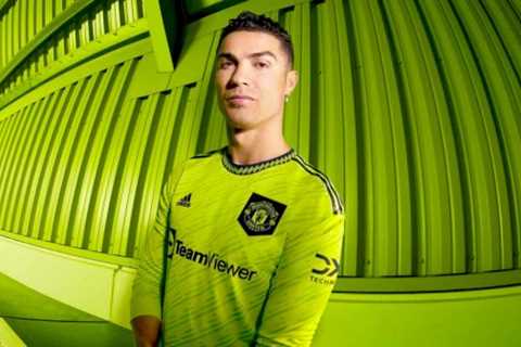 Manchester United fans slam ‘hideous’ new kit as club release lime green third strip