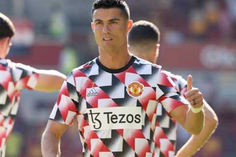 Cristiano Ronaldo offered Manchester United exit route by Sporting