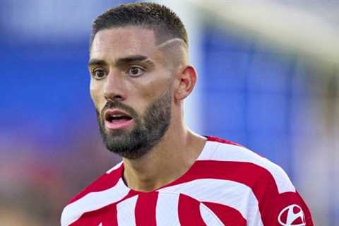 Man Utd ‘set price by Atletico Madrid’ to seal Yannick Carrasco transfer before deadline