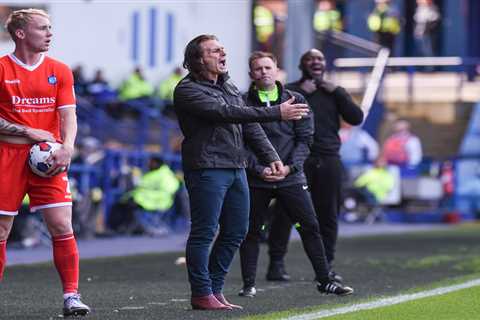 Wycombe boss Gareth Ainsworth wears £200 ‘lucky’ red snakeskin boots at Sheffield Wednesday but..