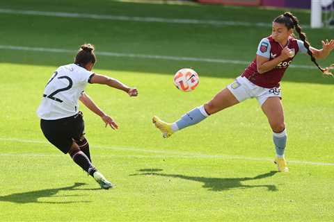 Leat’s shootout saves help Aston Villa seal win in Conti Cup clash with Manchester United