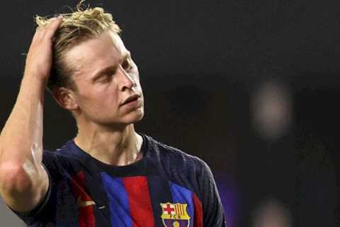 Man Utd target Frenkie de Jong slams ‘false’ claims over his Barcelona salary demands