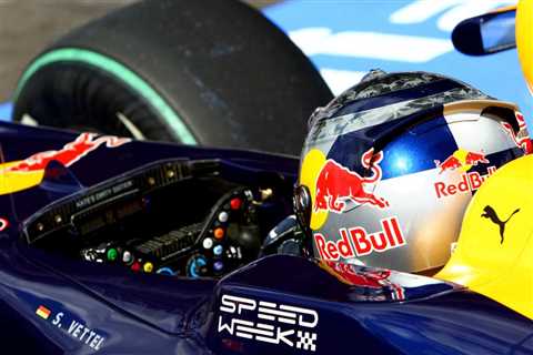 Vettel to run classic Red Bull helmet as Mateschitz tribute