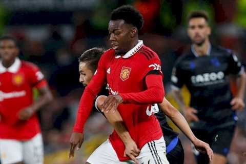 Man Utd starlet with ‘incredible’ potential ‘deserves to play more’ after Ten Hag pulled plug on..