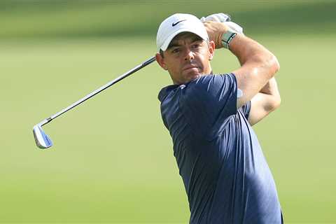 Rory McIlroy stays in contention in Dubai with birdie-birdie-eagle finish