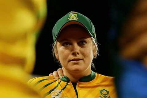 Dane van Niekerk: South Africa all-rounder out of Women’s T20 World Cup squad over fitness issues
