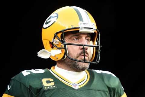 Former Jets GM Reveals What He Would Give Up For Aaron Rodgers