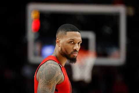 Damian Lillard Snaps Back At Online Critics