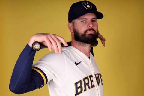 Brewers Fans Express Hope About Jesse Winker