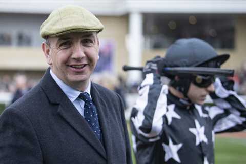 ‘He’s well clear of the rest’ – Huntingdon’s top trainer sends one runner on Monday 🔝