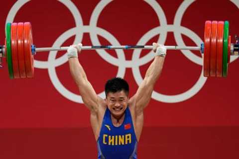 Lyu Xiaojun: Weightlifting Olympic champion provisionally suspended after positive test