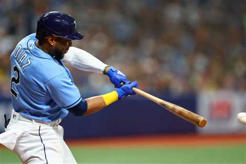 Rays Extend Yandy Diaz