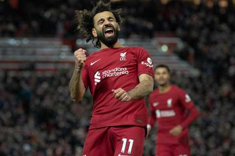 Liverpool v Manchester United LIVE: Salah one away from becoming Reds leading Premier League..