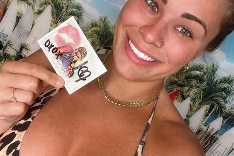 Ex-UFC beauty Paige VanZant sells ‘kiss card’ for THOUSANDS as die-hard fan wins huge bidding war