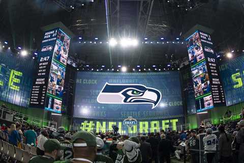 CBS Sports’ latest three-round mock draft gives Seahawks huge boost on defensive line
