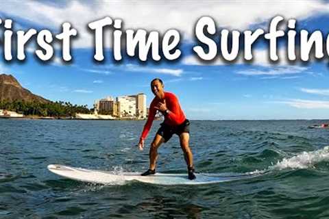 John finally catches his first WAVE!  Surfing Lessons in Waikiki Queens Beach || Living in Hawaii