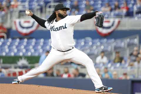 The Opener: Dodd, Cueto, MLBTR Chat