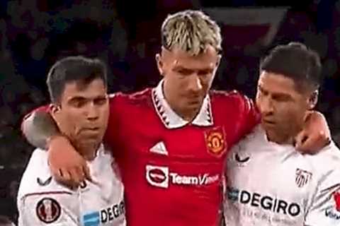 Lisandro Martinez ‘does Achilles’ as Man Utd defender carried off in tears vs Sevilla