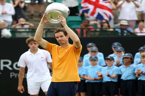 Emotional Andy Murray chokes up after being surprised by wife & kids after 2nd straight..