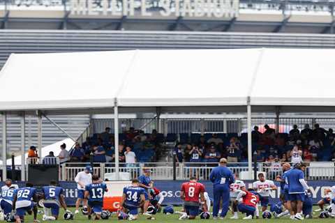 Does Giants’ long snapper Cameron Lyons have a future with the team?