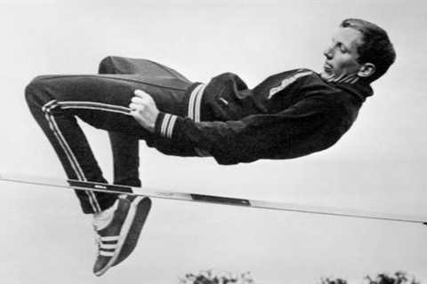 Dick Fosbury: The athlete who developed the 'Fosbury Flop' dies aged 76