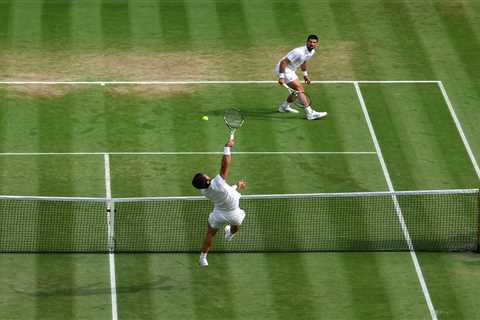 Embarrassed fan left ‘blushing’ at Wimbledon final as BBC commentator laughs ‘he’s been so had..