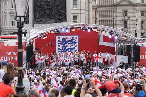 England Women’s World Cup song: What are the lyrics to the brilliant chant for ‘Call Me a Lioness’..