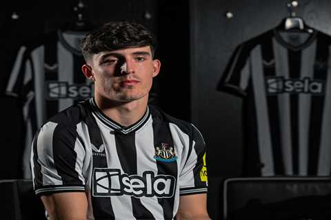 Newcastle complete £30m signing of Tino Livramento in transfer deal that will leave Chelsea..