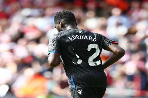 Premier League Star's Shirt Number Falls Off in First Game Since Font Change