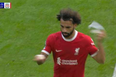 Mo Salah Furious After Substitution at Chelsea – Fans Think He Should Be Fined for Littering