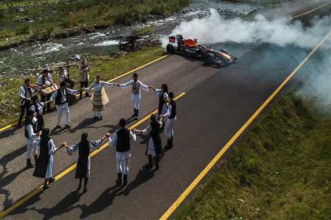 Oracle Red Bull Racing F1 car crosses Romania’s Transalpina on National Day