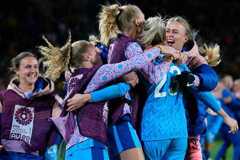 Women’s World Cup final: King urges Lionesses to ‘roar to victory’ in historic match | UK News