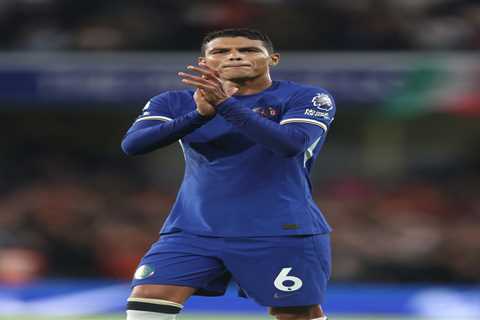 Chelsea fans speculate on Thiago Silva's captaincy decision