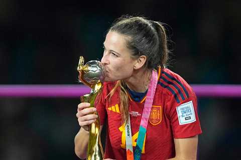 Laia Codina: Arsenal Women sign Spain World Cup-winning defender from Barcelona Femeni | Football..