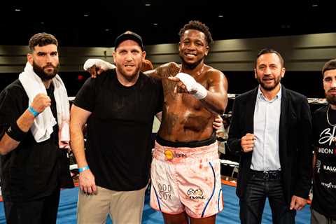 Heavyweight up-and-comer Brandon Moore signs with Top Rank