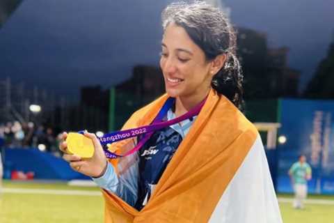 Cricket Star Smriti Mandhana Receives Hero's Welcome After Winning Gold Medal at Asian Games