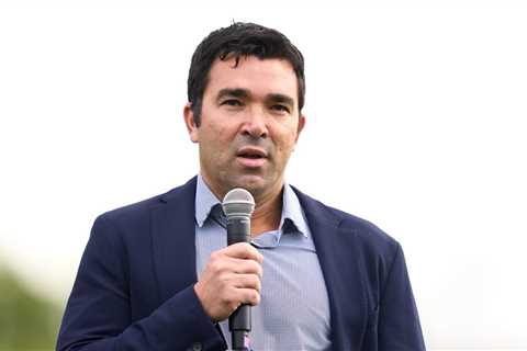 Deco wants to ban Barcelona signing players over 30