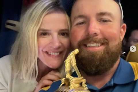 Shane Lowry makes emotional gesture to ‘number one’ fan and wife Wendy for support during Team..