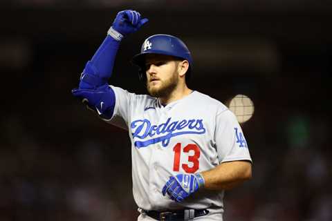 Dodgers Sign Max Muncy To Two-Year Extension