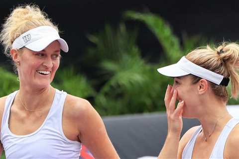 Dabrowski, Routliffe Win Key Match at WTA Finals