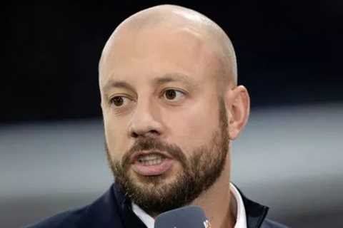 Alan Hutton urges Unai Emery to drop summer signing for Forest clash