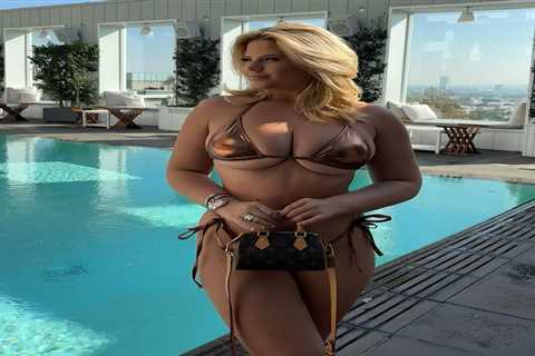 Boxing ring girl Apollonia Llewellyn turns heads in Los Angeles with raunchy bikini snaps