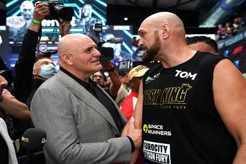 Tyson Fury's Dad Worried About Tyson's Training Camp Ahead of Fight Against Oleksandr Usyk