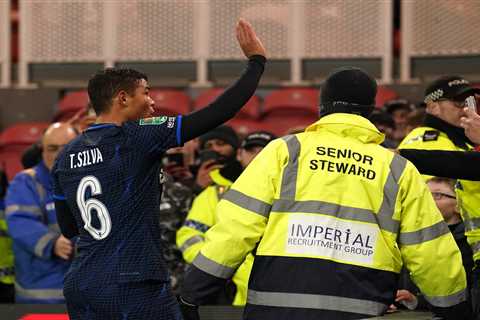 Chelsea players apologise to frustrated fans after wasteful performance