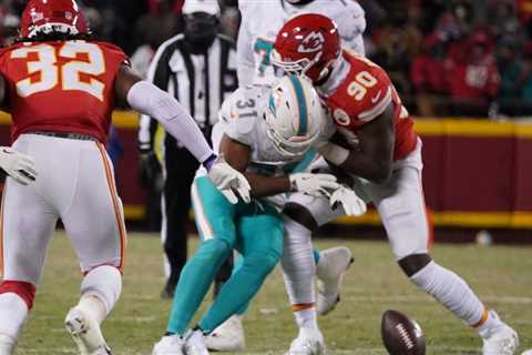 Chiefs-Dolphins: Defensive line dominated in Wild Card win